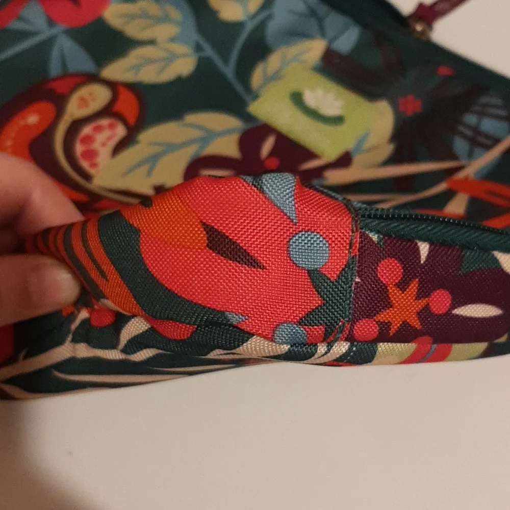 📗Lily Bloom Tablet Cover/Sleeve with Handle📗